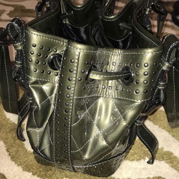 BURBERRY quilted bag with studs. AUTHENTIC - Picture 5 of 8